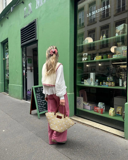 Nerea | Dames Gilet met Bloemenmotief – Luchtig, Romantisch en Veelzijdig voor de Zomer