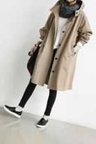 Women's Packable Rain Jacket with Adjustable Hood – Water-Resistant Windbreaker