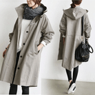 Women's Packable Rain Jacket with Adjustable Hood – Water-Resistant Windbreaker